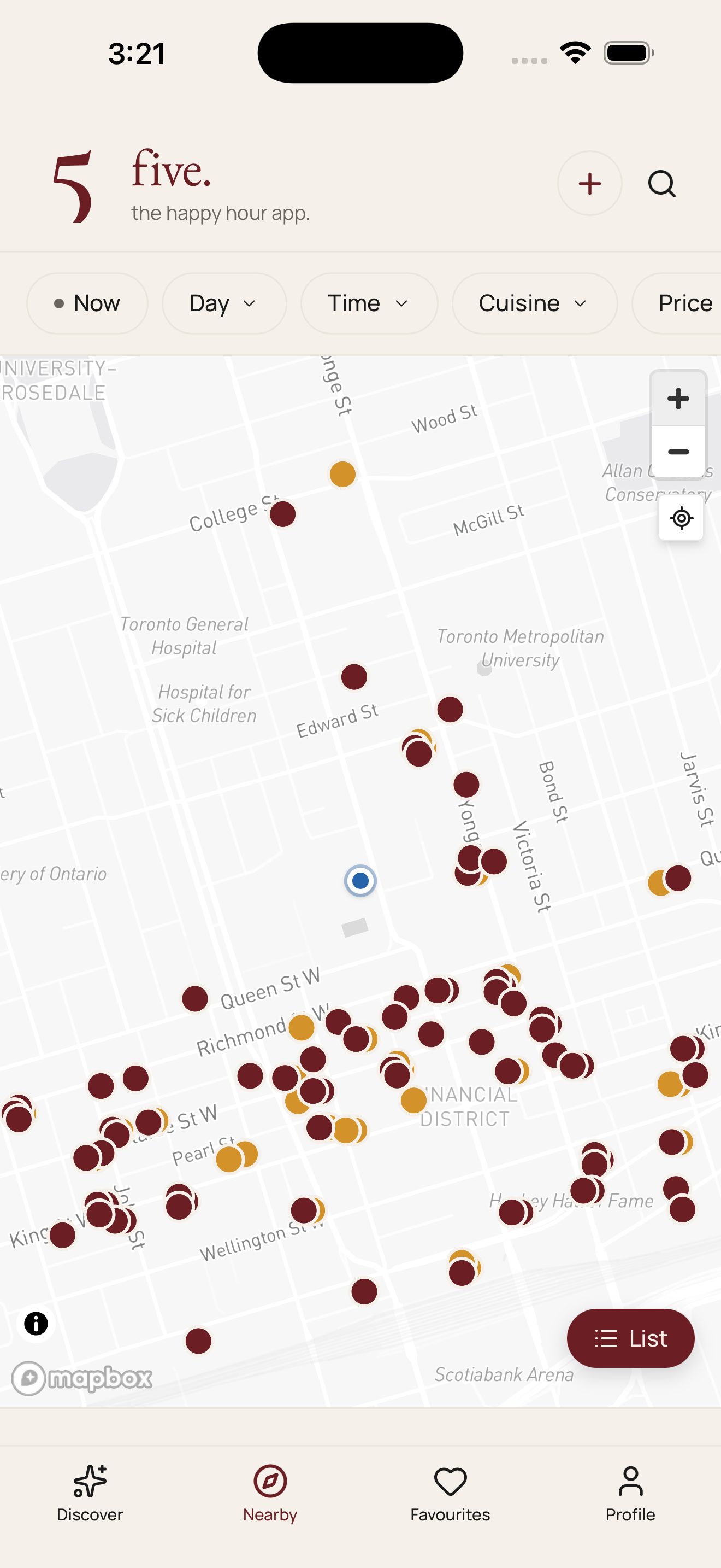 Five app showing nearby happy hours on a map